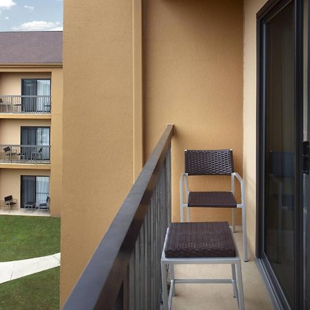 Courtyard By Marriott Fayetteville Esterno foto
