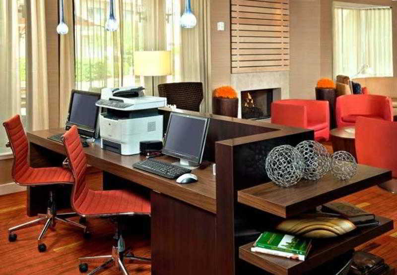 Courtyard By Marriott Fayetteville Esterno foto